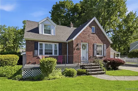 50 Norman Pl, Amherst, NY 14226