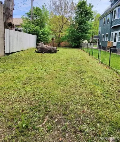 101 Rhode Island St, Buffalo, NY 14213