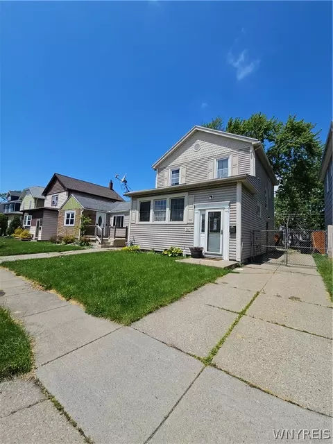 387 W Hazeltine Ave, Kenmore, NY 14217