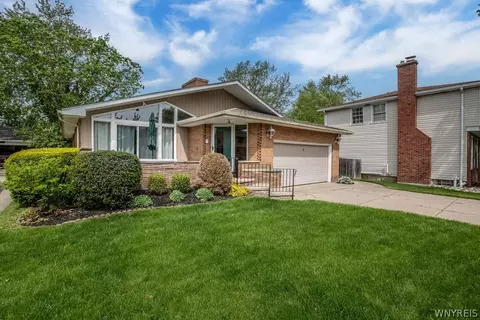 78 Snug Haven Ct, Tonawanda, NY 14150