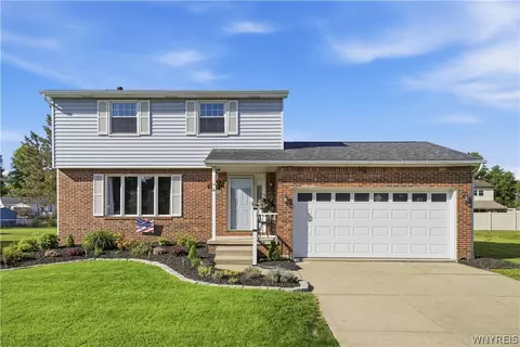 14 Quail Holw, Lancaster, NY 14086