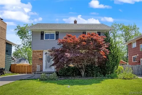 65 Grayton Rd, Tonawanda, NY 14150