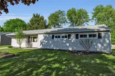23 Alys Dr E, Depew, NY 14043