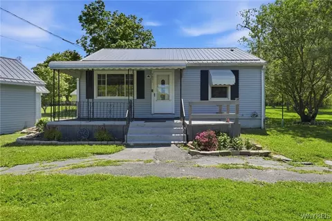9851 Lake Shore Rd, Evans, NY 14006
