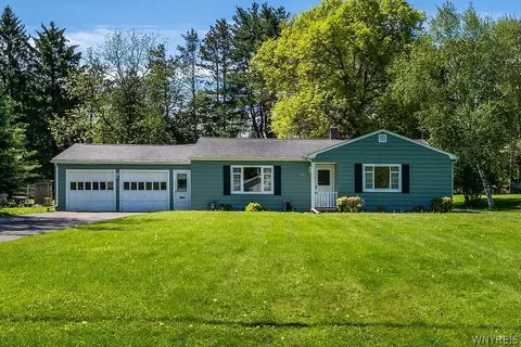 31 Heiler Dr, Aurora, NY 14052