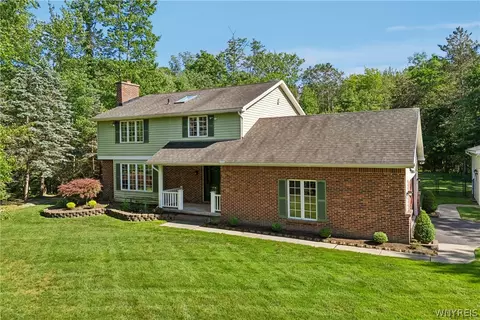 140 S Jerge Dr, Elma, NY 14059