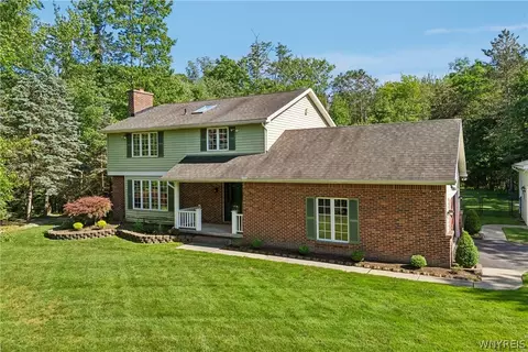 140 S Jerge Dr, Elma, NY 14059