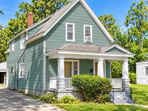 246 Carl St, Buffalo, NY 14215