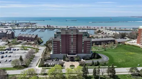 132 Lakefront Blvd #902, Buffalo, NY 14202