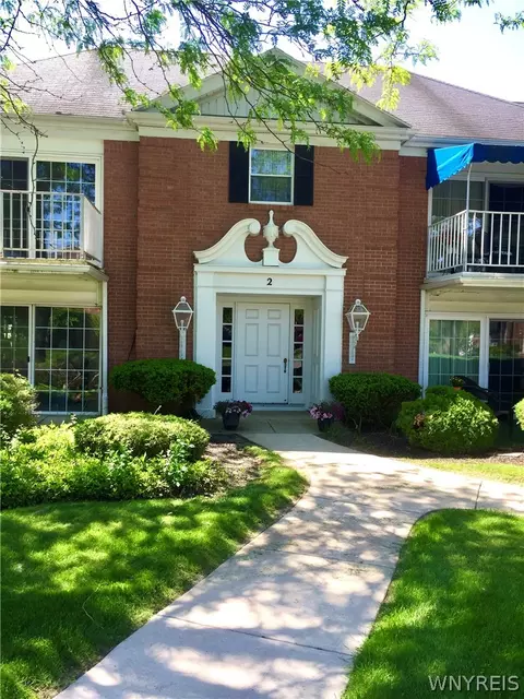 2 Hickory Hill Rd #H, Amherst, NY 14221