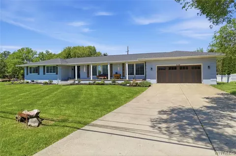 9250 Greiner Rd, Clarence, NY 14031