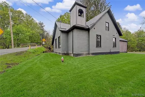 9386 State Rd, Colden, NY 14033