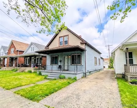 1926 Welch Ave, Niagara Falls, NY 14303