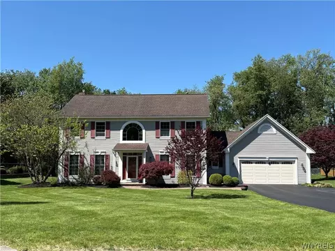29 Wenham Ln, Perinton, NY 14534