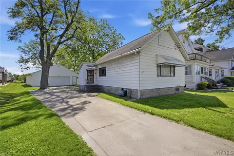 389 Delaware St, Tonawanda, NY 14150
