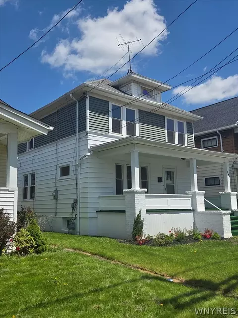 2486 Pierce Ave, Niagara Falls, NY 14301