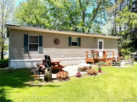 1547 War-moose Dr #5, Freedom, NY 14065