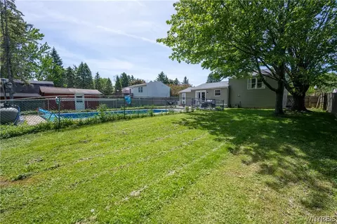 Exterior - 7125 Brandywine Dr, Evans, NY 14047 photo 8 of 10
