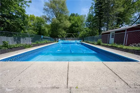 Exterior - 7125 Brandywine Dr, Evans, NY 14047 photo 5 of 10