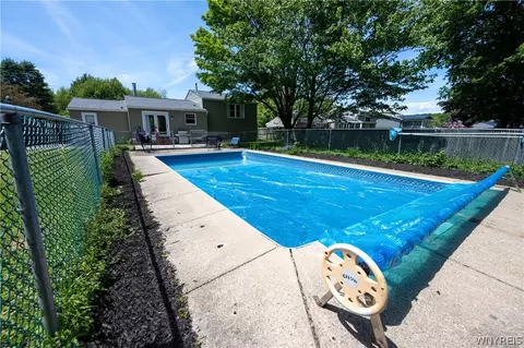 Exterior - 7125 Brandywine Dr, Evans, NY 14047 photo 6 of 10
