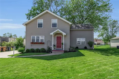 402 Cayuga Rd, Cheektowaga, NY 14225