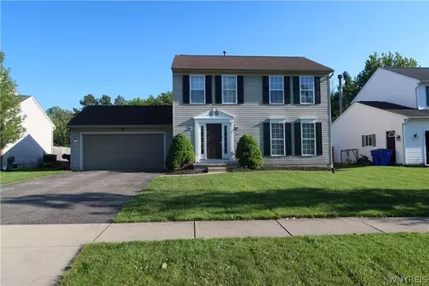 1545 Evergreen Dr, Lake View, NY 14085