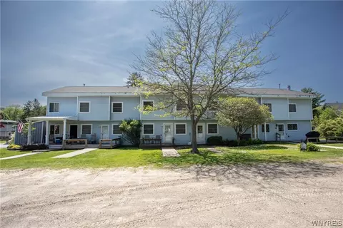 15 Evergreen-pine Tree Dr, Ellicottville, NY 14731