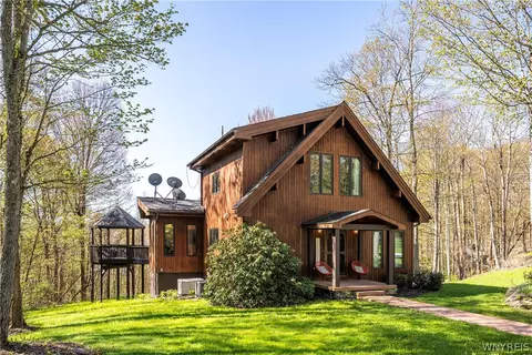 5996 Whig St, Salamanca, NY 14779