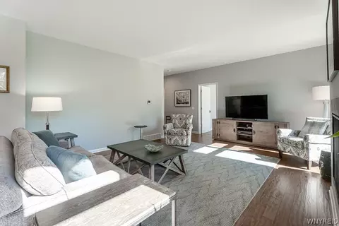Living - 5085 Willowbrook W Dr, Clarence, NY 14031 photo 2 of 4