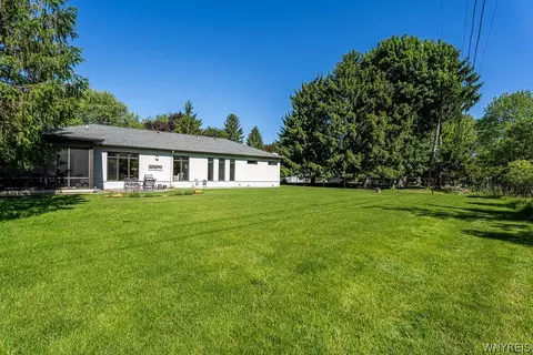 Exterior - 5085 Willowbrook W Dr, Clarence, NY 14031 photo 8 of 11