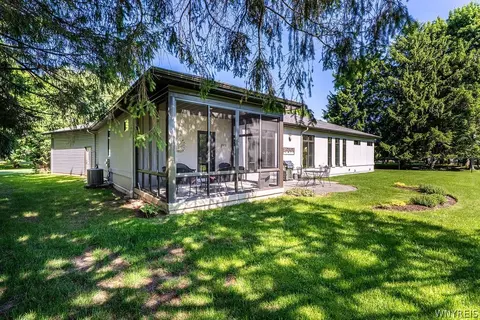 Exterior - 5085 Willowbrook W Dr, Clarence, NY 14031 photo 7 of 11