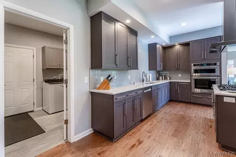 Kitchen - 5085 Willowbrook W Dr, Clarence, NY 14031 photo 7 of 7
