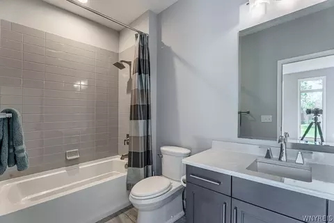 Bath - 5085 Willowbrook W Dr, Clarence, NY 14031 photo 3 of 4