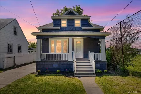 43 Regent St, Buffalo, NY 14206