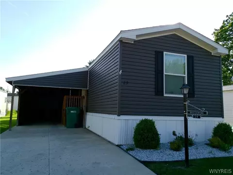29 Xavier Rd, Clarence, NY 14031
