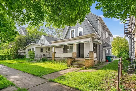 1614 Ferry Ave, Niagara Falls, NY 14301