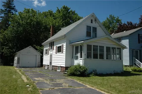 8 Denio St, Batavia, NY 14020