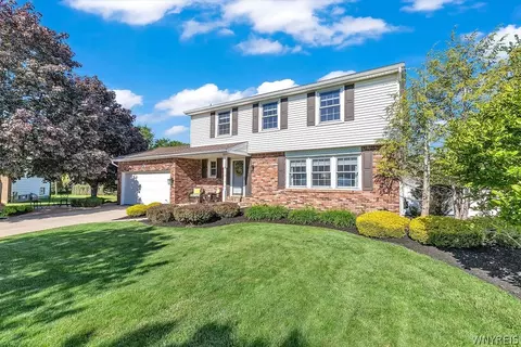 3 Barnett Dr, West Seneca, NY 14224
