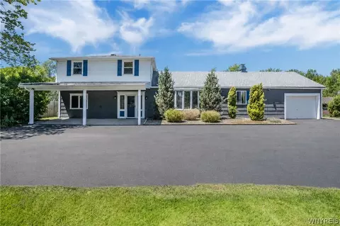 1940 Stony Point Rd, Grand Island, NY 14072