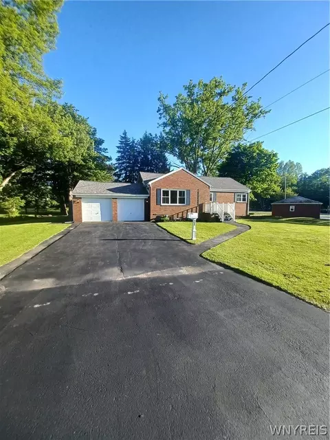 21 E And West Rd, West Seneca, NY 14224