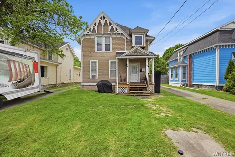 38 Walnut St, Batavia, NY 14020