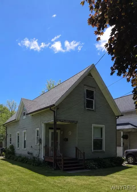 13 3rd Ave, North Tonawanda, NY 14120
