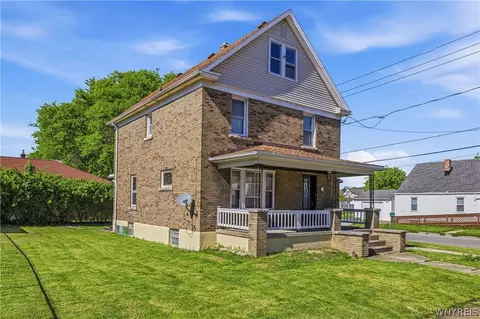 2526 Walnut Ave, Niagara Falls, NY 14301