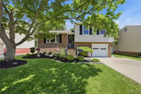 95 Penwood Dr, Cheektowaga, NY 14227
