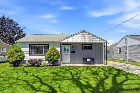 6906 Lindbergh Ave, Niagara Falls, NY 14304
