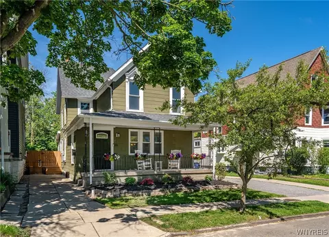 36 Abbottsford Pl, Buffalo, NY 14213