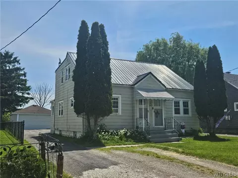 3071 Lyth Rd, Buffalo, NY 14218