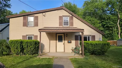 2751 Caledonia St, Newfane, NY 14108