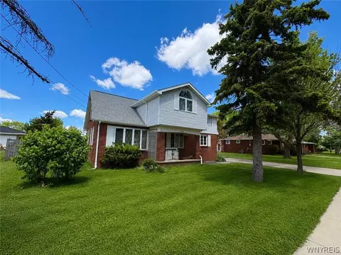 3840 Broadway St, Cheektowaga, NY 14227