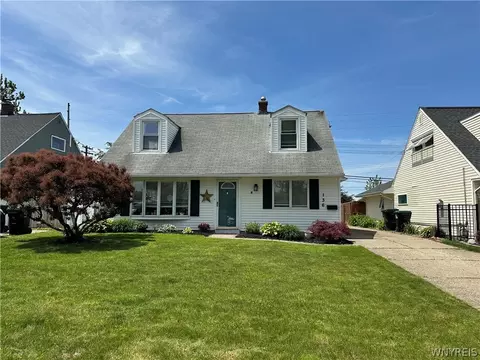 136 Vicksburg Ave, Tonawanda, NY 14150